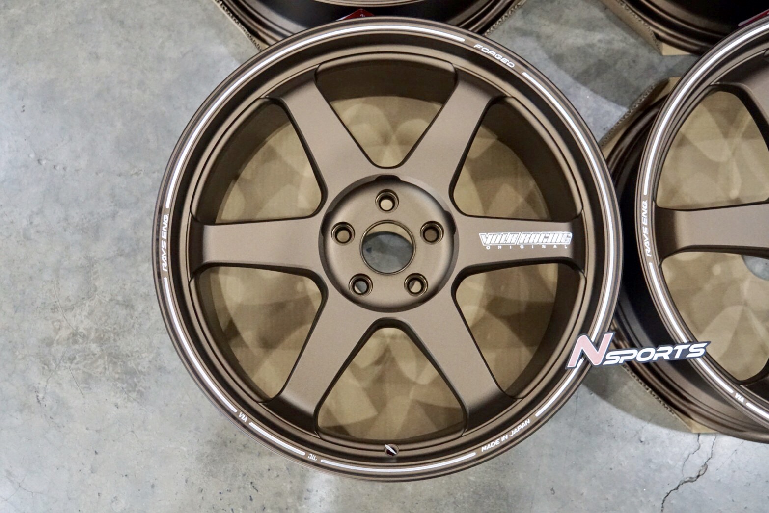 ล้อเรย์ Rays TE37UL 20x8.5+36 5-114.3 Bronze