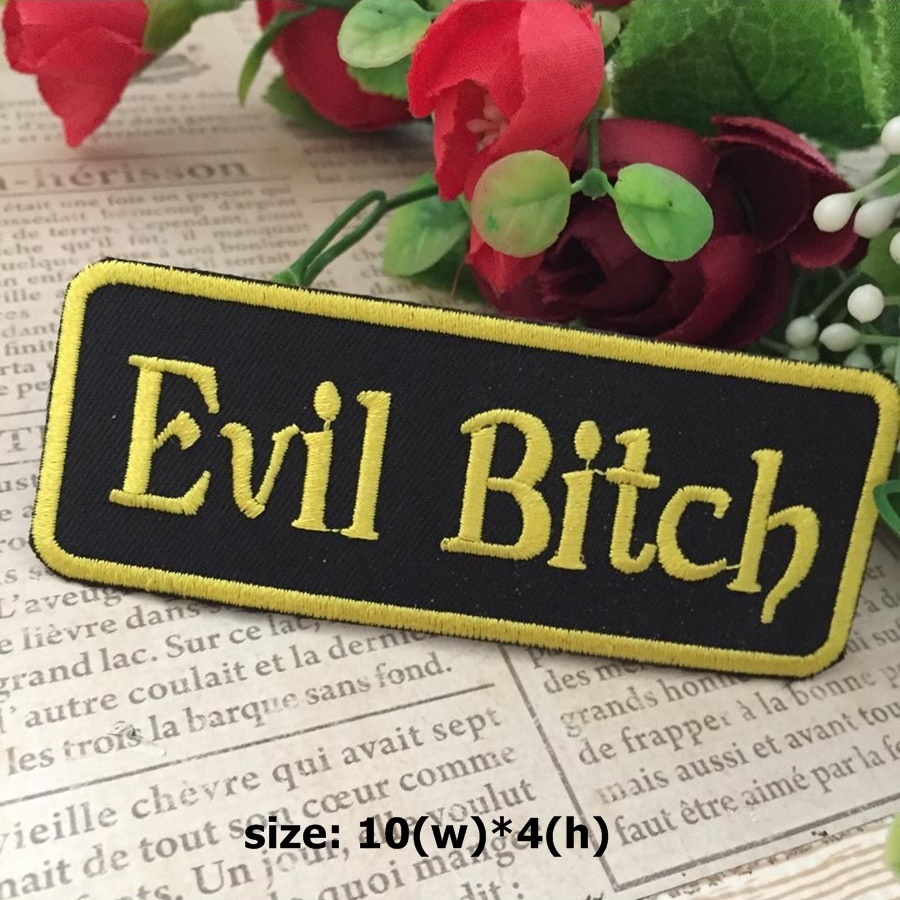 Evil Bitch ตัวรีดติดเสื้อ อาร์มรีด อาร์มปัก ตกแต่งเสื้อผ้า หมวก กระเป๋า แจ๊คเก็ตยีนส์ Quote Embroidered Iron on Patch