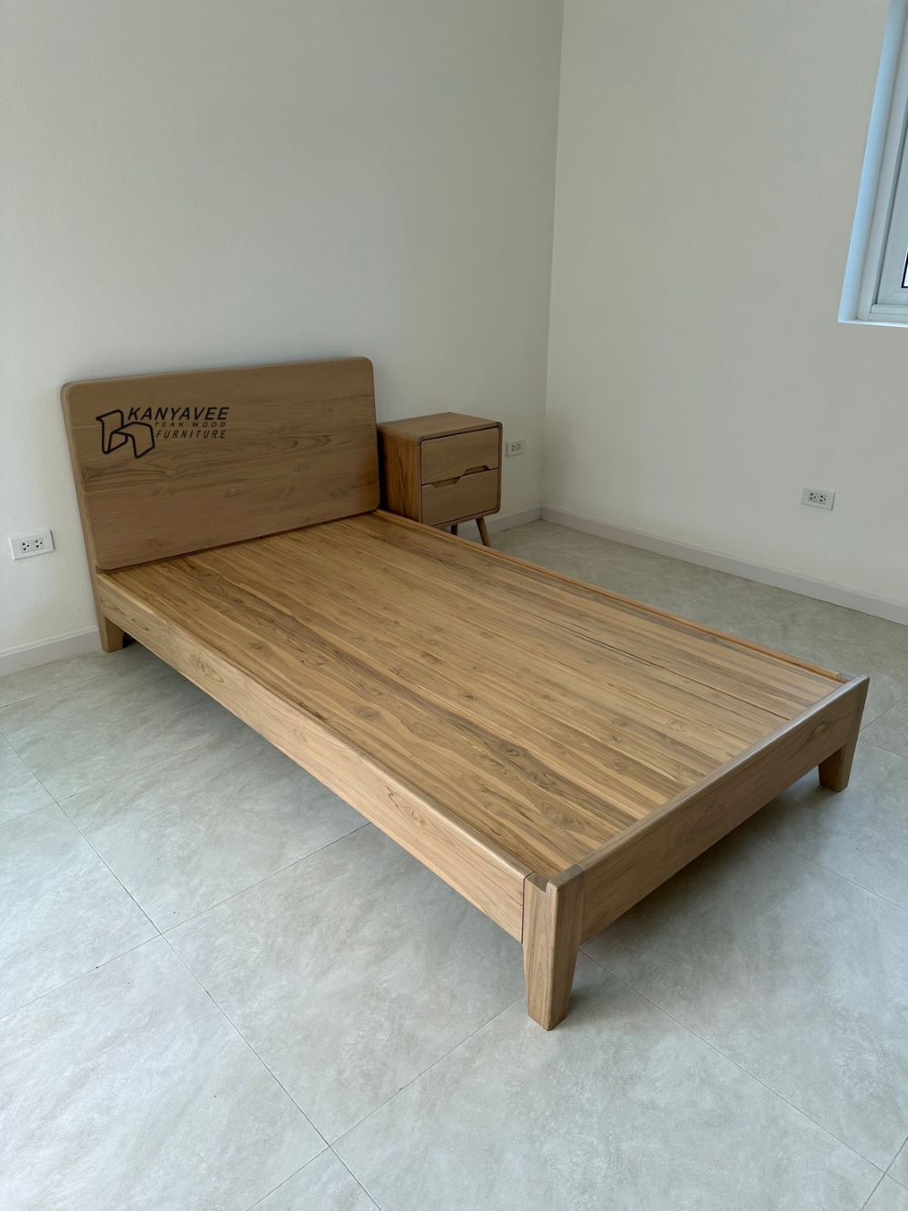เตียงมินิมอลไม้สัก 3.5 ฟุต