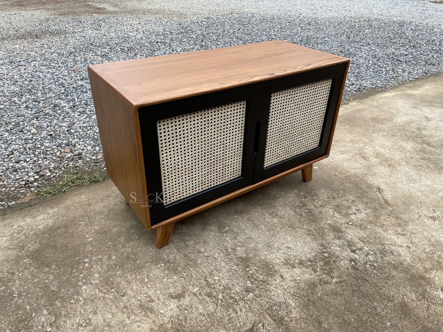 ตู้มินิมอลบานหวาย (สีสัก)