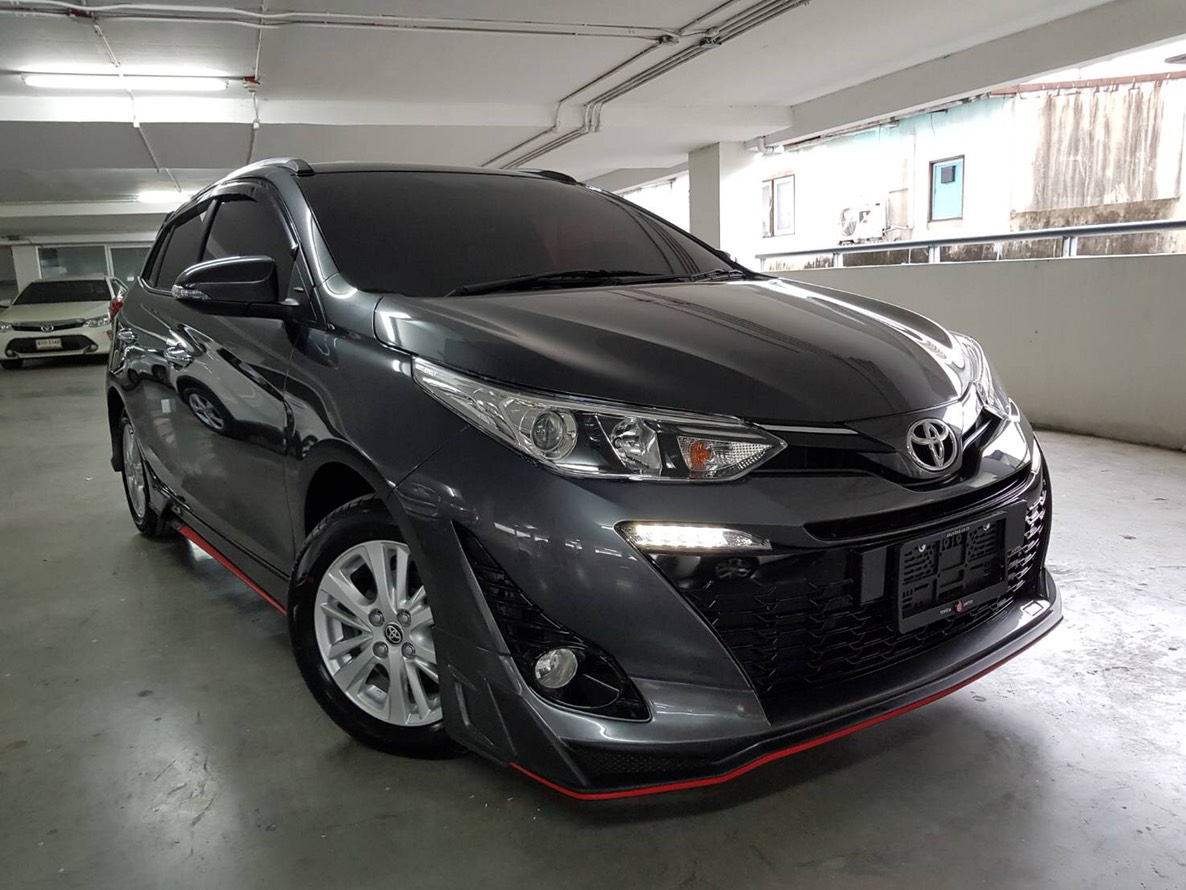 ชุดแต่ง Yaris 5 ประตู Rider ท่อเหลี่ยม ชุด 5 ชิ้น(พร้อมสปอยเลอร์)