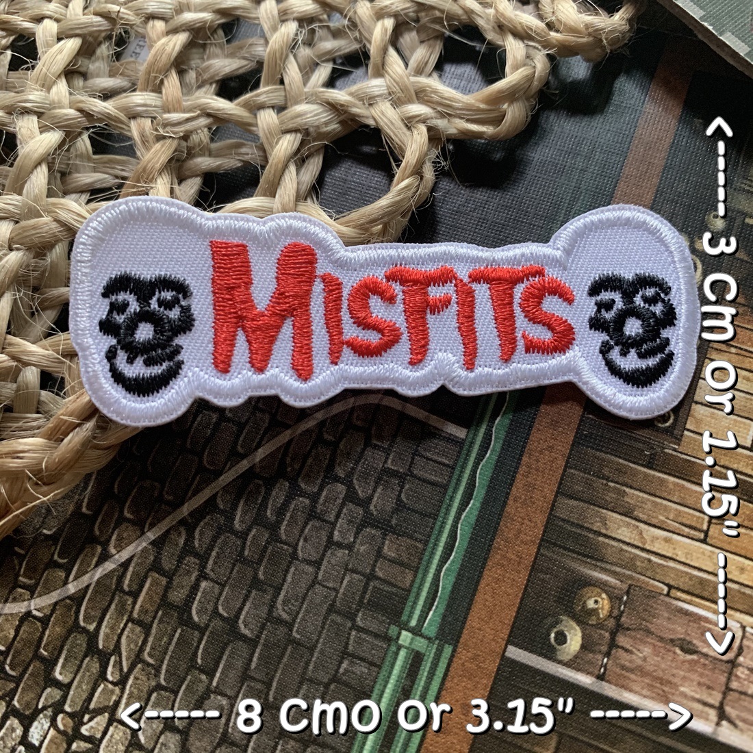 Misfits วงดนตรี ร็อค เฮฟวี่เมทัล พังค์ ตัวรีดแบบปัก อาร์มปัก ตัวรีดติดเสื้อ ตัวรีด ติดกระเป๋า ติดหมวก ติดแจ๊คเก็ต Rock Iron on Embroidered Patch