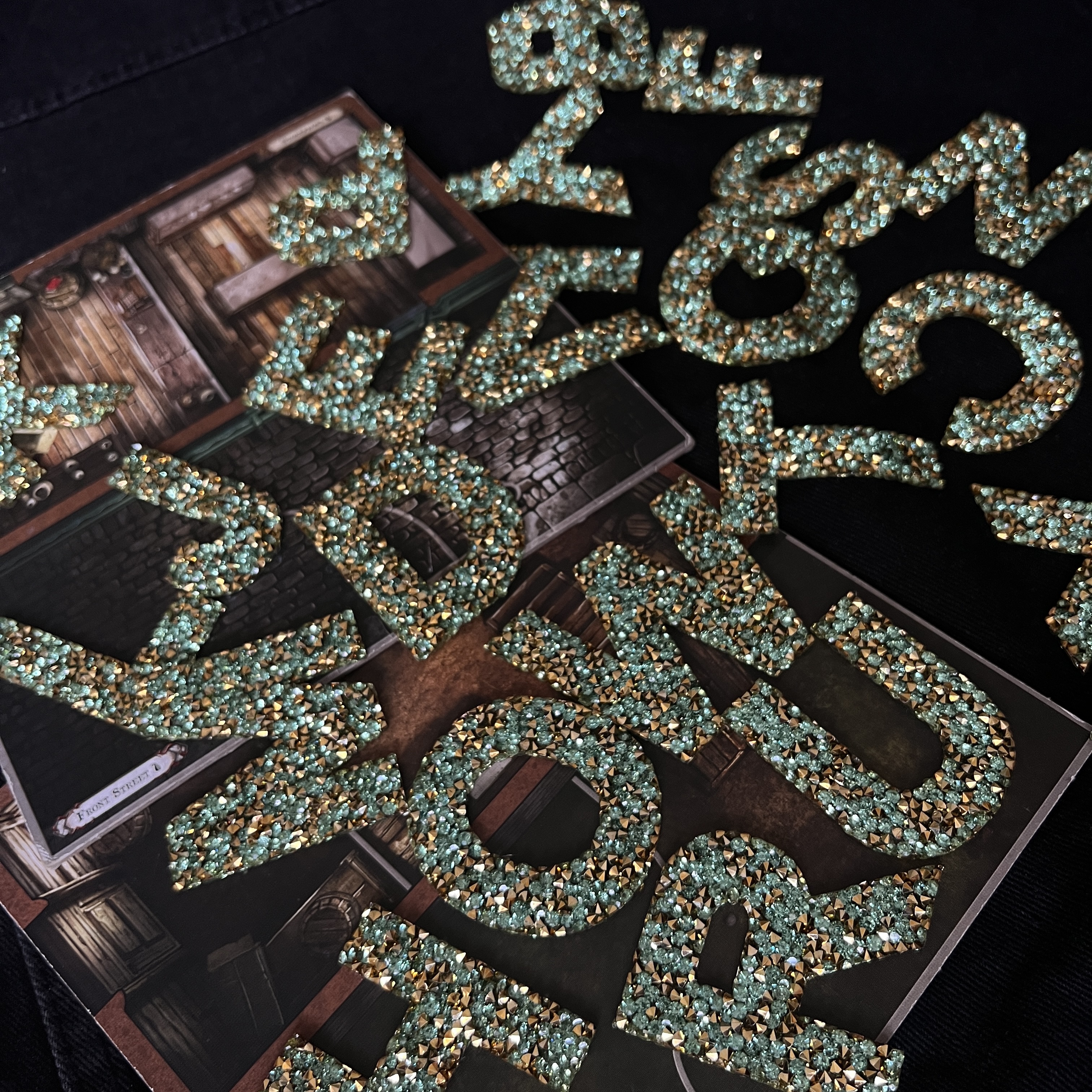 ตัวอักษร สีฟ้าทะเล ฟ้าอมเขียว เพชรวิบวับ คริสตัล ตัวรีดติดเสื้อ ตัวรีด ติดกระเป๋า ติดหมวก ติดแจ๊คเก็ต อักษรภาษาอังกฤษ Alphabet Patch