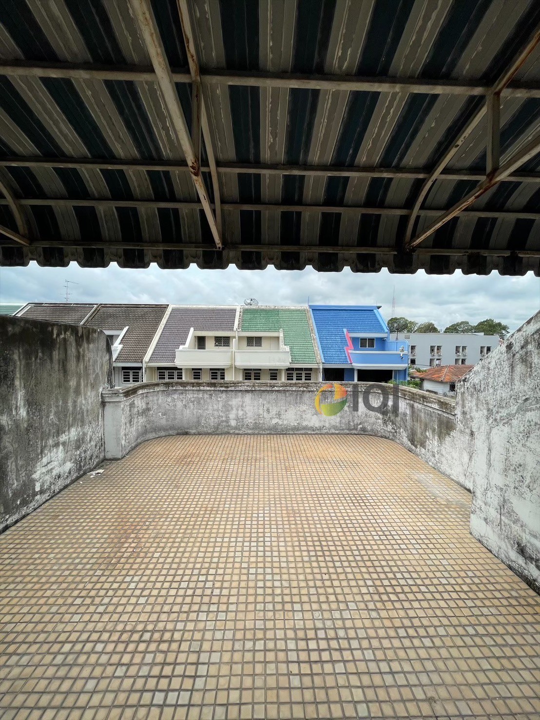 ทาวน์เฮาส์ 3 ชั้น ซอยบรมราชชนนี 11 หลังห้างเซ็นทรัลปิ่นเกล้า สภาพดี พร้อมอยู่