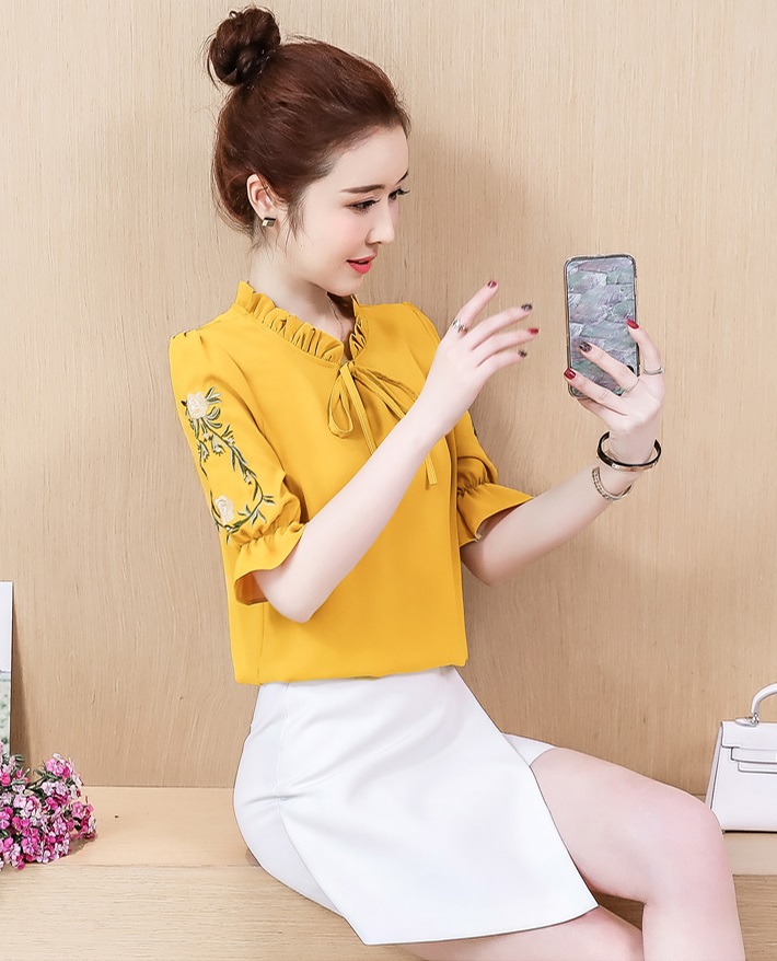 เสื้อสีเหลืองมัสตาร์ด ผ้าคอตตอนทอเนื้อดีมาก ส่งฟรี ems