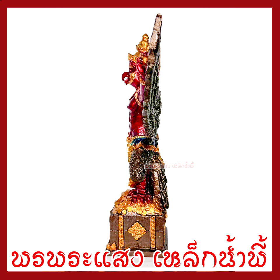 พญาครุฑ กายสีแดง ขนาดฐาน 3 นิ้ว ปีกกว้าง 9 นิ้ว สูง 9 นิ้ว เนื้อมวลสารแร่เหล็กน้ำพี้