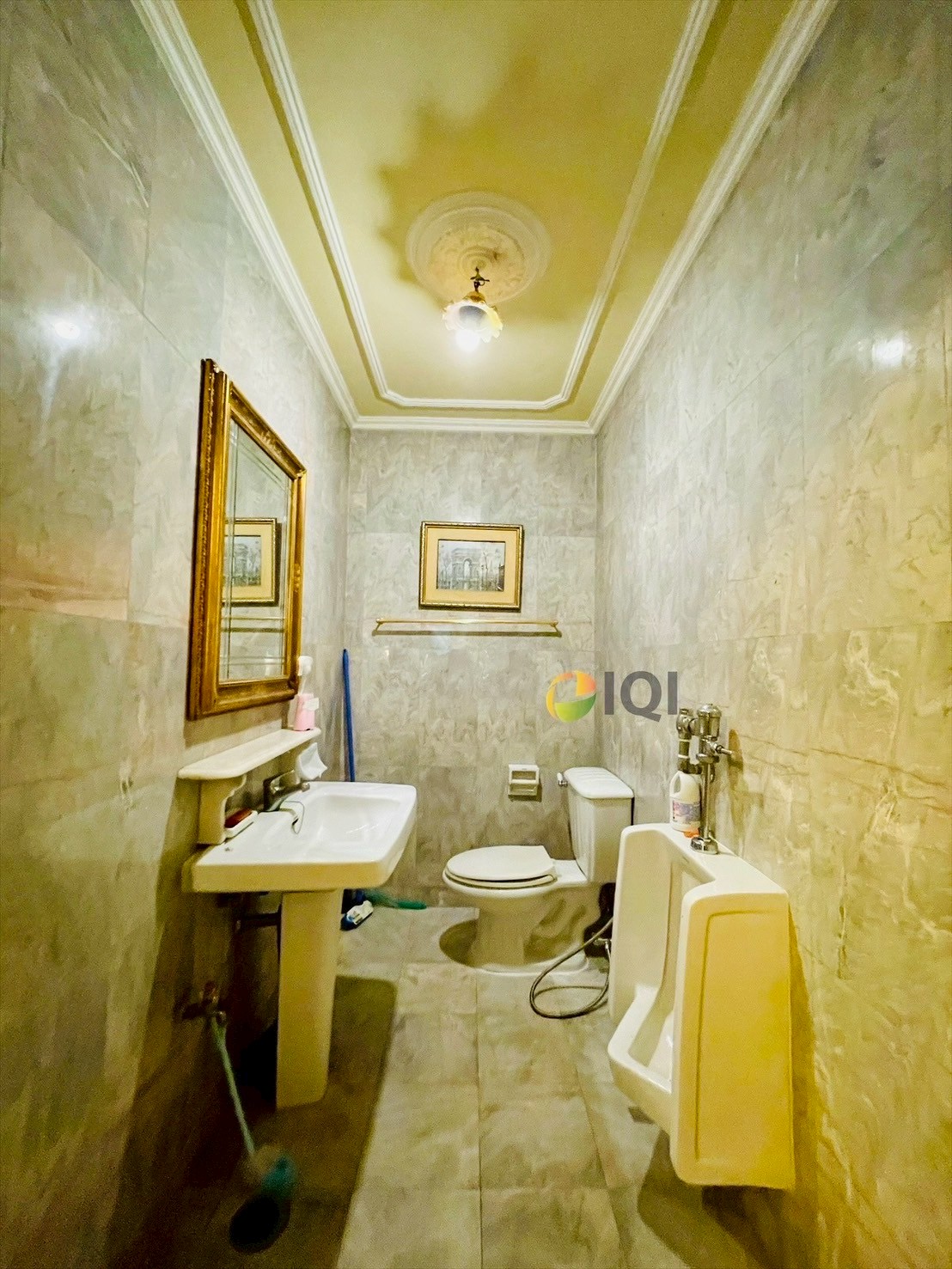 ขายทาวน์เฮ้าส์ 5 ชั้น ทรงโรมัน ถนนวิภาวดี ซอย 2 ทางเข้าหลักของมหาวิทยาลัยหอการค้าไทย