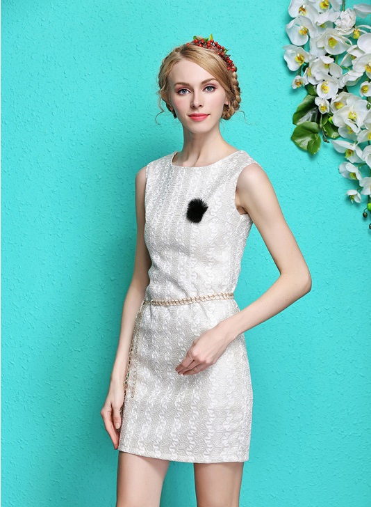 ชุดเดรสแขนกุดผ้าไหมสีเงิน ส่งฟรี ems