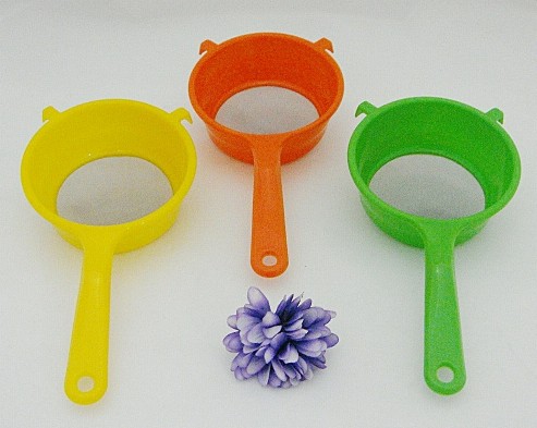 กระชอนพลาสติก ก้นสแตนเลส