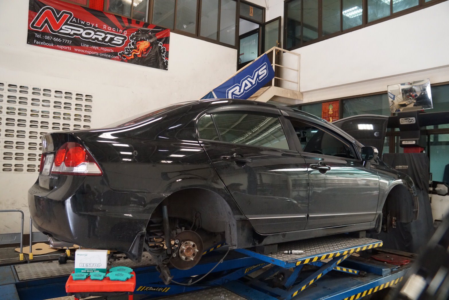 Honda Civic + ผ้าเบรคโปรเจคมิว