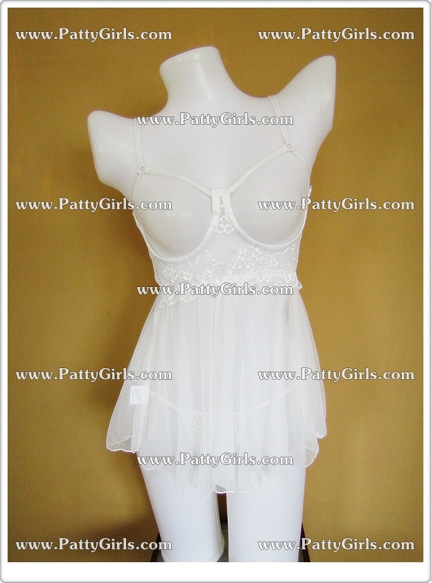 N900 ชุดนอนเซ็กซี่ ชุดนอนซีทรูตัดเย็บผสมกับผ้าลูกไม้สวมใส่แบบใช้สายคล้องไหล่ บราเป็นแบบมีโครงดีไซน์หน้าอกเปิดโล่งๆด้านหลังเป็นขอเกี่ยว2จุด(กลางหลังและขอบกระโปรง) มาพร้อมกับจีสตริงลูกไม้เปิดเป้าตามรูปถ่ายสินค้าจริงเลยค่ะ