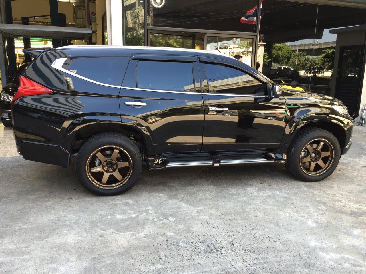 MITSU Pajero + TE37UL