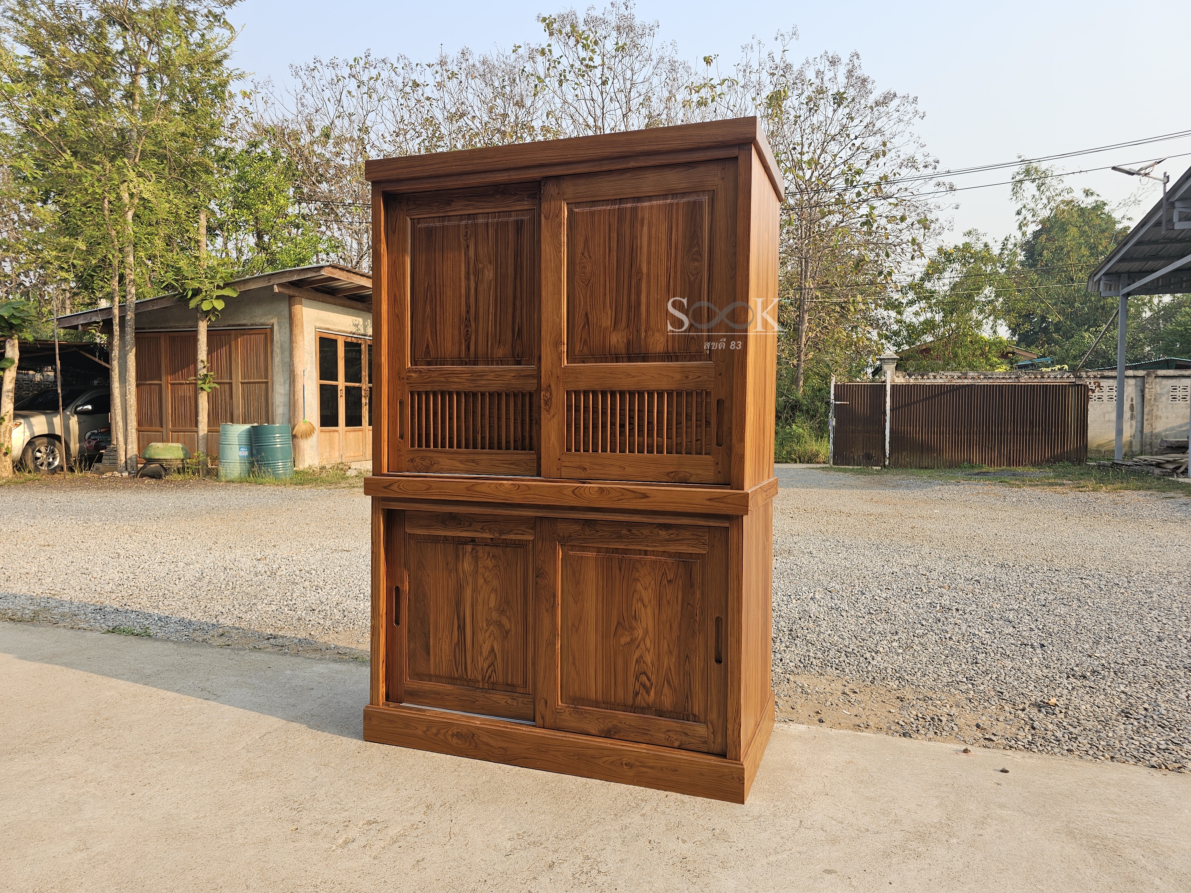 ตู้เสื้อผ้าบานสไลด์แยกท่อนมีชั้นพับผ้า