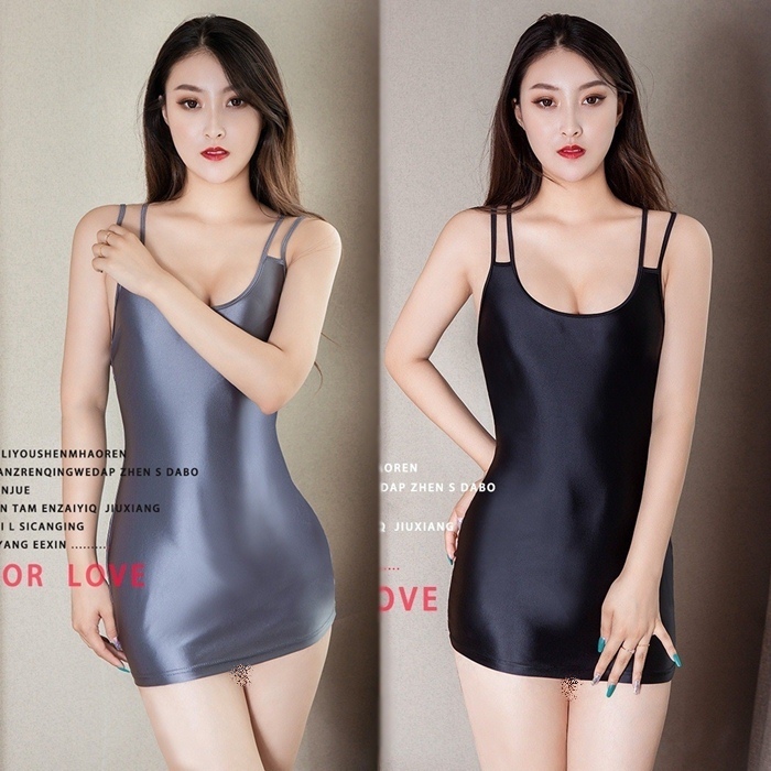 L047 เดรสกระโปรงสั้นเซ็กซี่ ชุดอีโรติกมาในแบบชุดเดรสสั้น สวมใส่แบบใช้สายคล้องไหล่ด้านหลังเปิดครึ่งบน รหัสนี้จะเป็นผ้ายืดไม่บางมากเนื้อนุ่มลื่นมือ เนื้อผ้าจะออกมันเงาตามรูปถ่ายสินค้าจริงเลยค่ะ