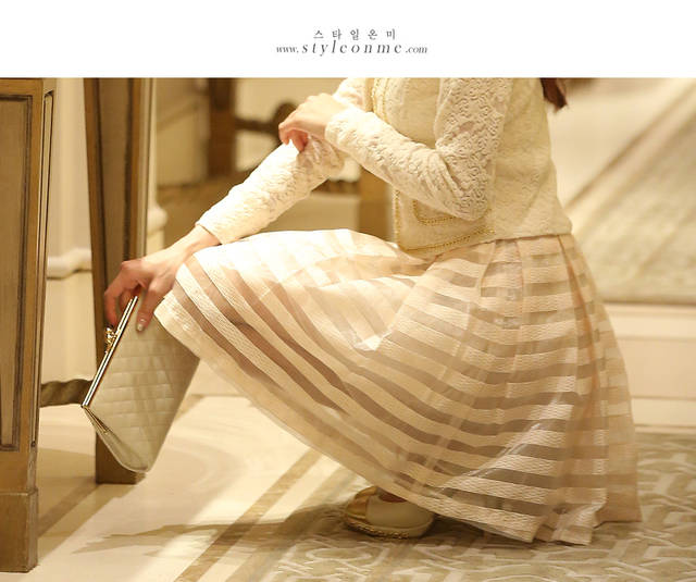 กระโปรงผ้า Organza สีขาว ส่งฟรี ems