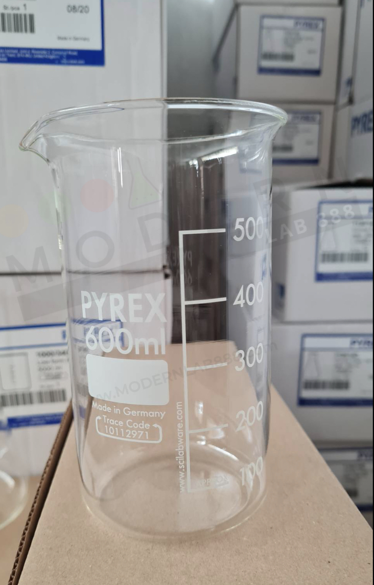 บีกเกอร์ทรงสูงมีพวยเท / Berzelius Beaker, Tall Form, with Spout, PYREX