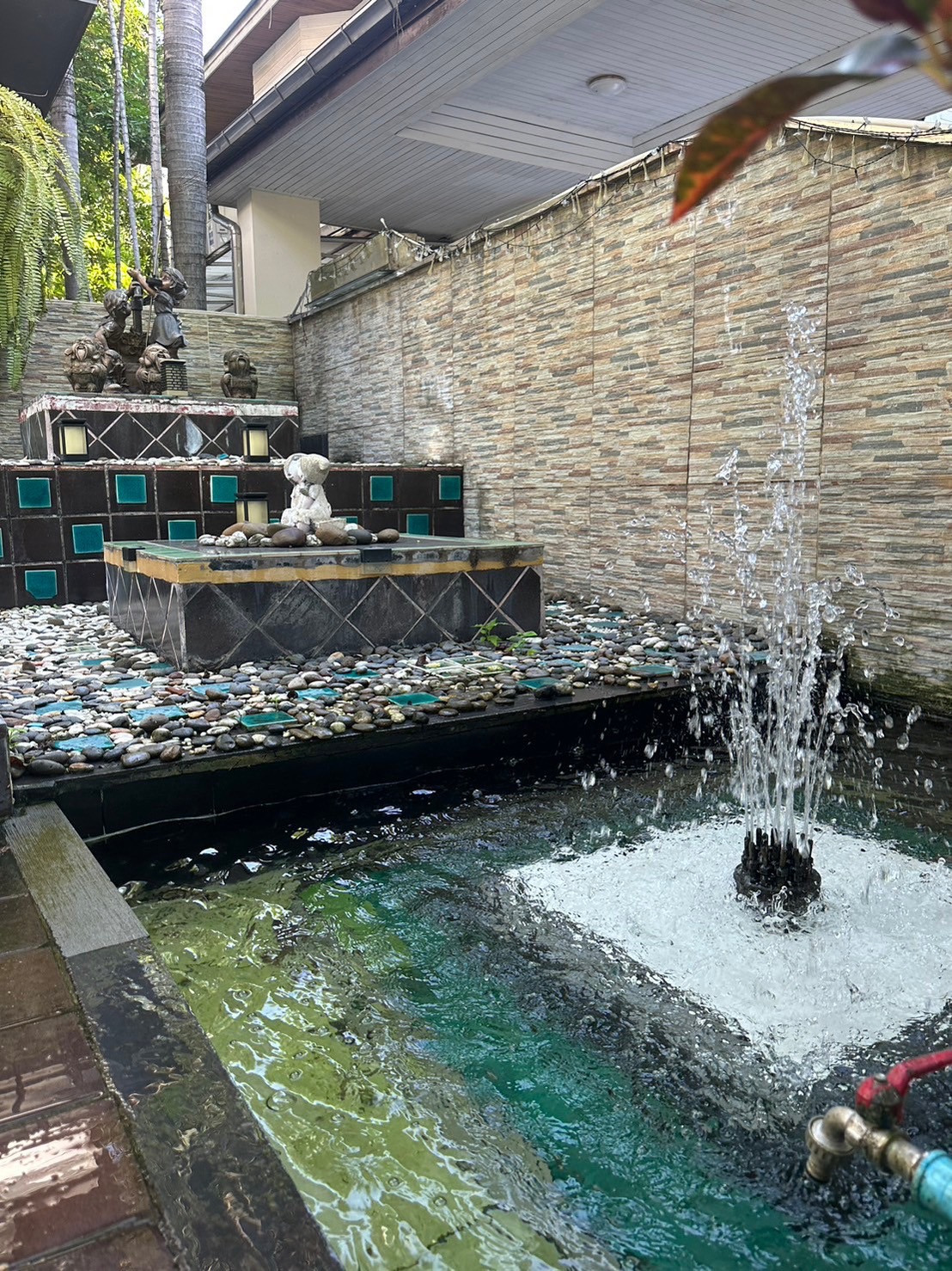 ขายบ้านเดี่ยว 2 ชั้น 3 อาคารบนพื้นที่เดียวกัน บ้านพัฒนาการ ถนนพัฒนาการ 30 หลังบ้านติดคลอง