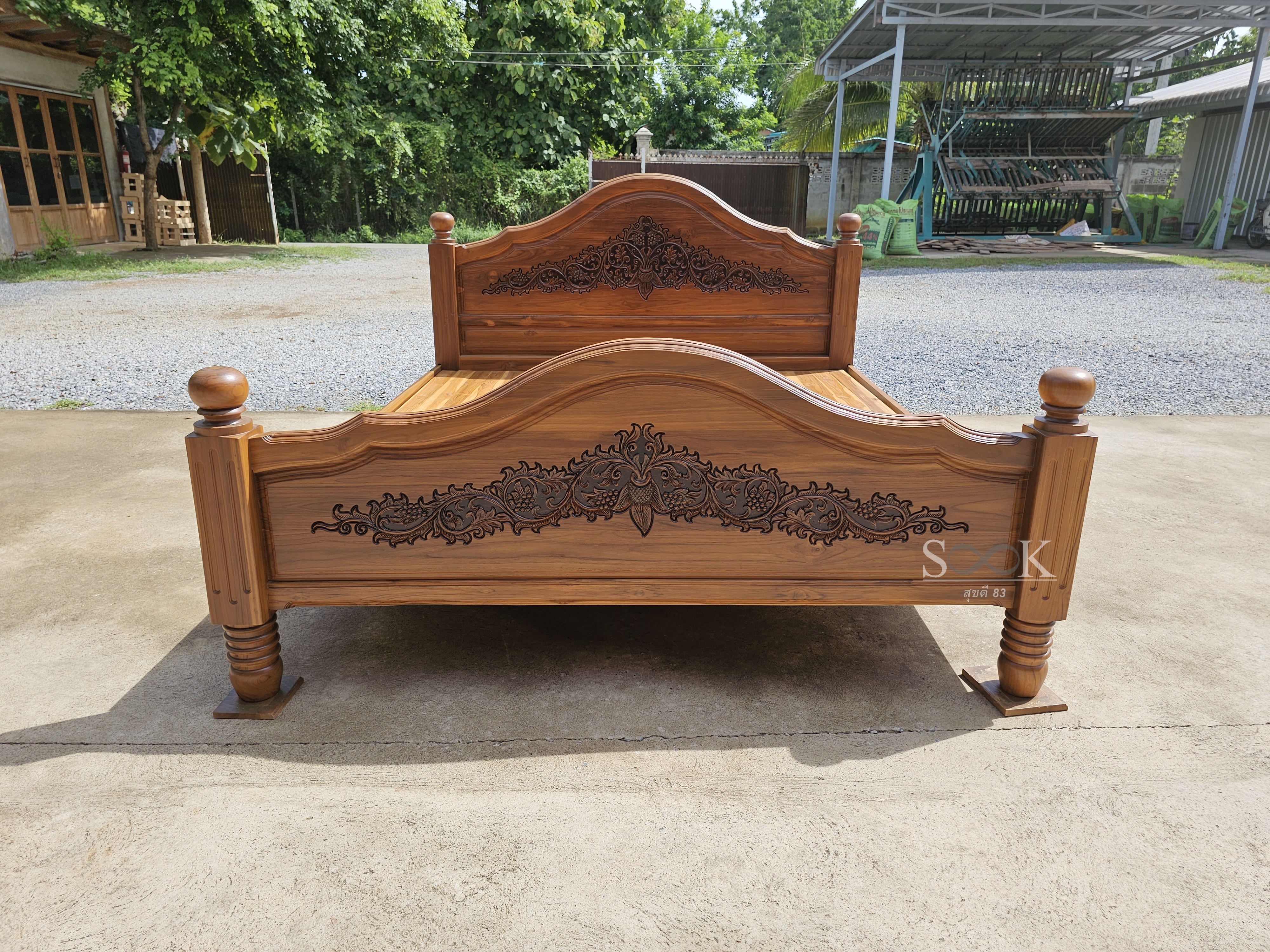 เตียงหลุยส์แกะลายเต็ม