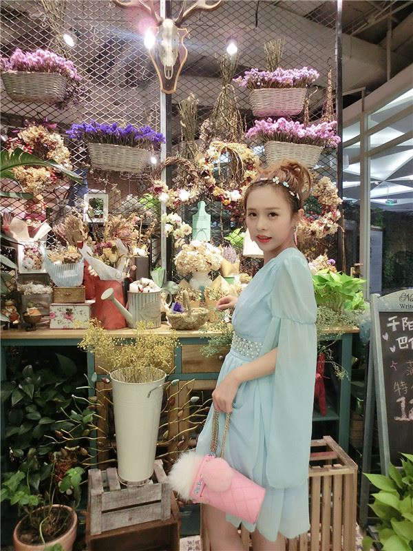 ชุดเดรสผ้าชีฟองสีฟ้า ส่งฟรี ems