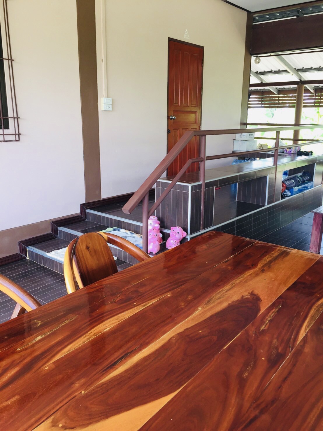 ขายที่ดิน พร้อมสิ่งปลูกสร้าง บ้านสวนศรีรัตนธรรม ทางหลวงชนบท 2001 จ.อ่างทอง