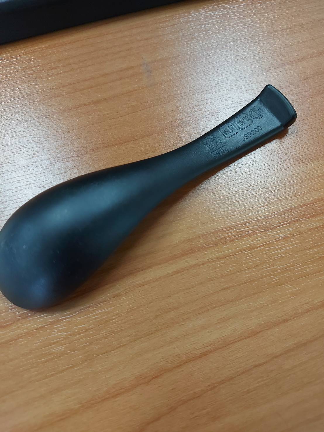 ช้อนเมลามีน สีดำด้าน 14.5 x 3.8 ซม. ช้อนซุปสั้นทรงญี่ปุ่น 5.5 นิ้ว ตรา SUMO (JSP200)