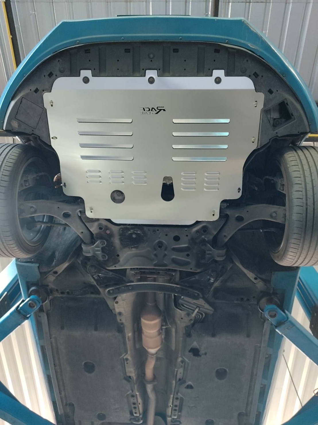 แผ่นปิดใต้ห้องเครื่องอลูมิเนียม Volvo V40 Raceplate_Undertray