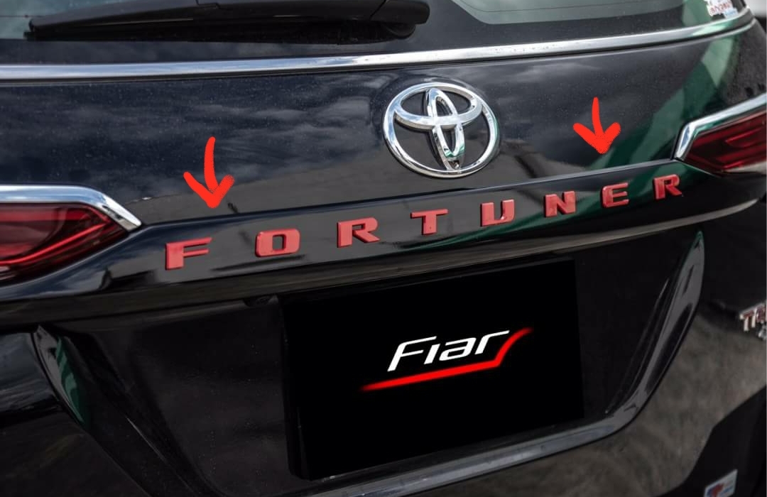 ครอบคิ้วท้ายดำเงาแบบ TRD V.2 อักษร สี แดง,ชุบเงา,ดำ