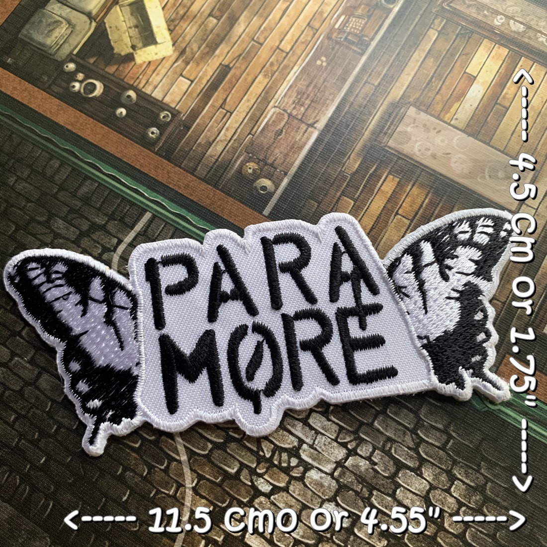 Paramore วงดนตรี ร็อค เฮฟวี่เมทัล พังค์ ตัวรีดแบบปัก อาร์มปัก ตัวรีดติดเสื้อ ตัวรีด ติดกระเป๋า ติดหมวก ติดแจ๊คเก็ต Rock Iron on Embroidered Patch