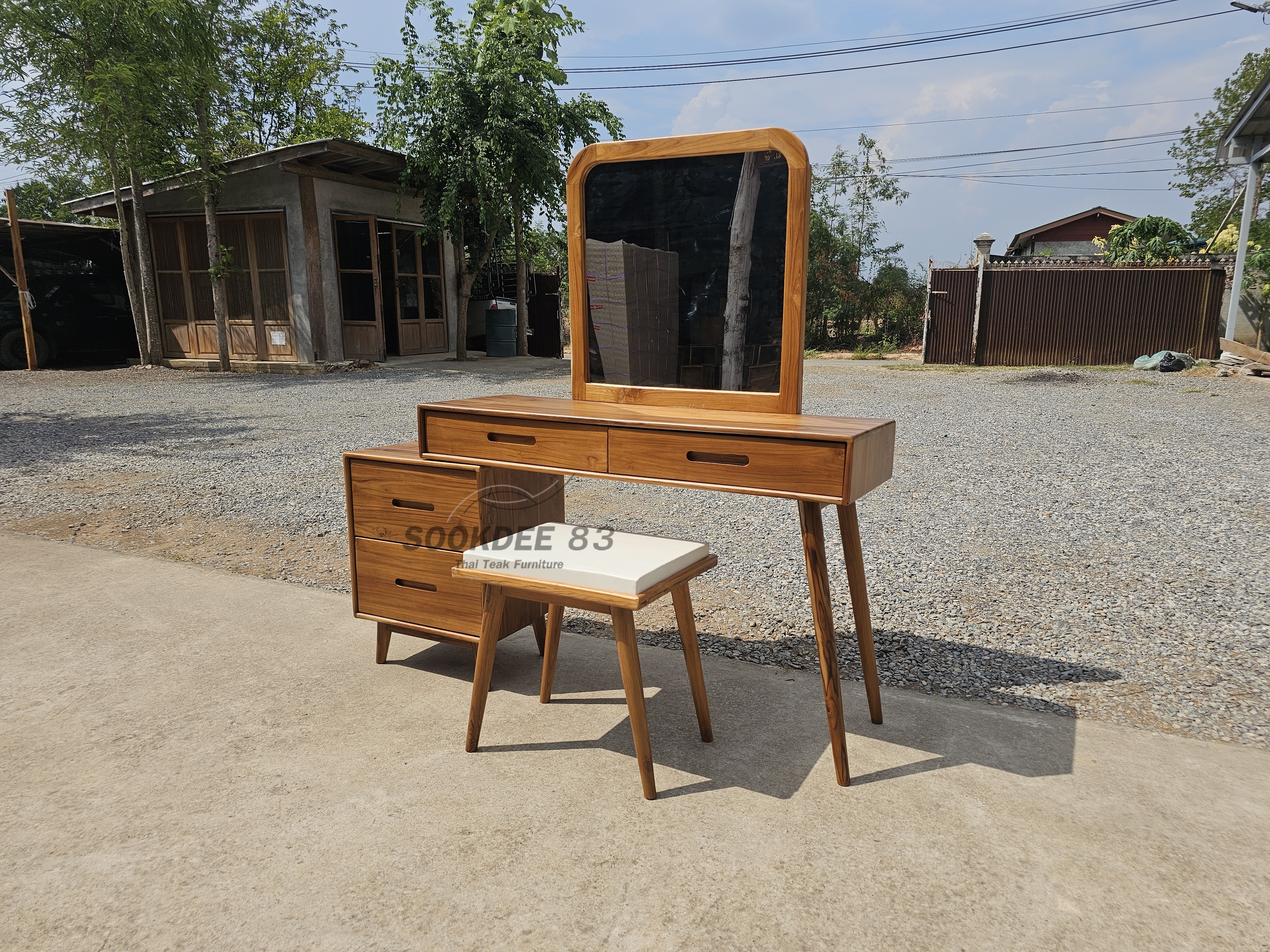 โต๊ะเครื่องแป้งมินิมอลโมเดิร์นผสมตู้ลิ้นชัก