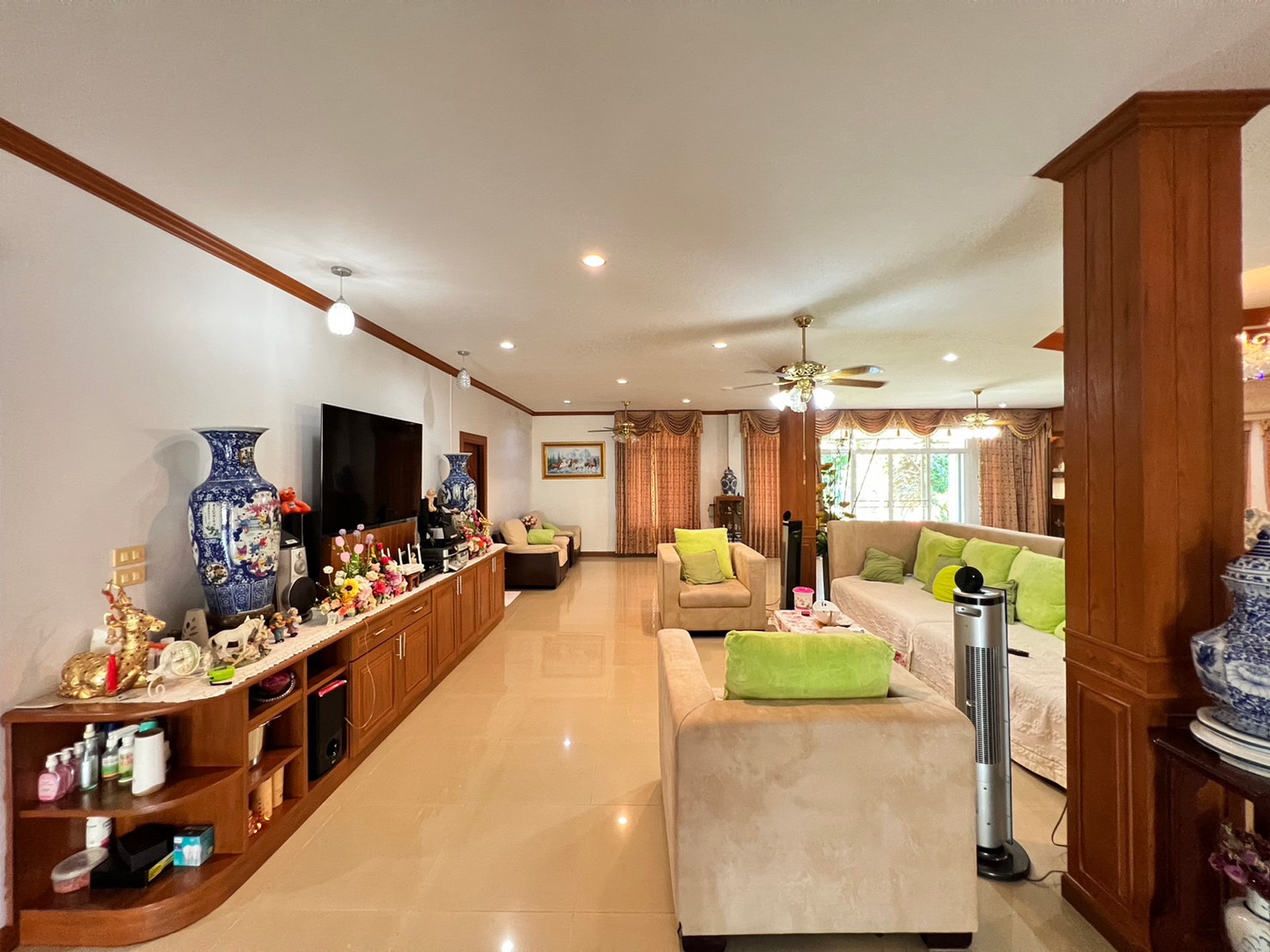 ขาย บ้านเดี่ยว ปลูกสร้างเองหลังใหญ่ สไตล์โมเดิร์น เขาตาโล อำเภอบางละมุง ชลบุรี