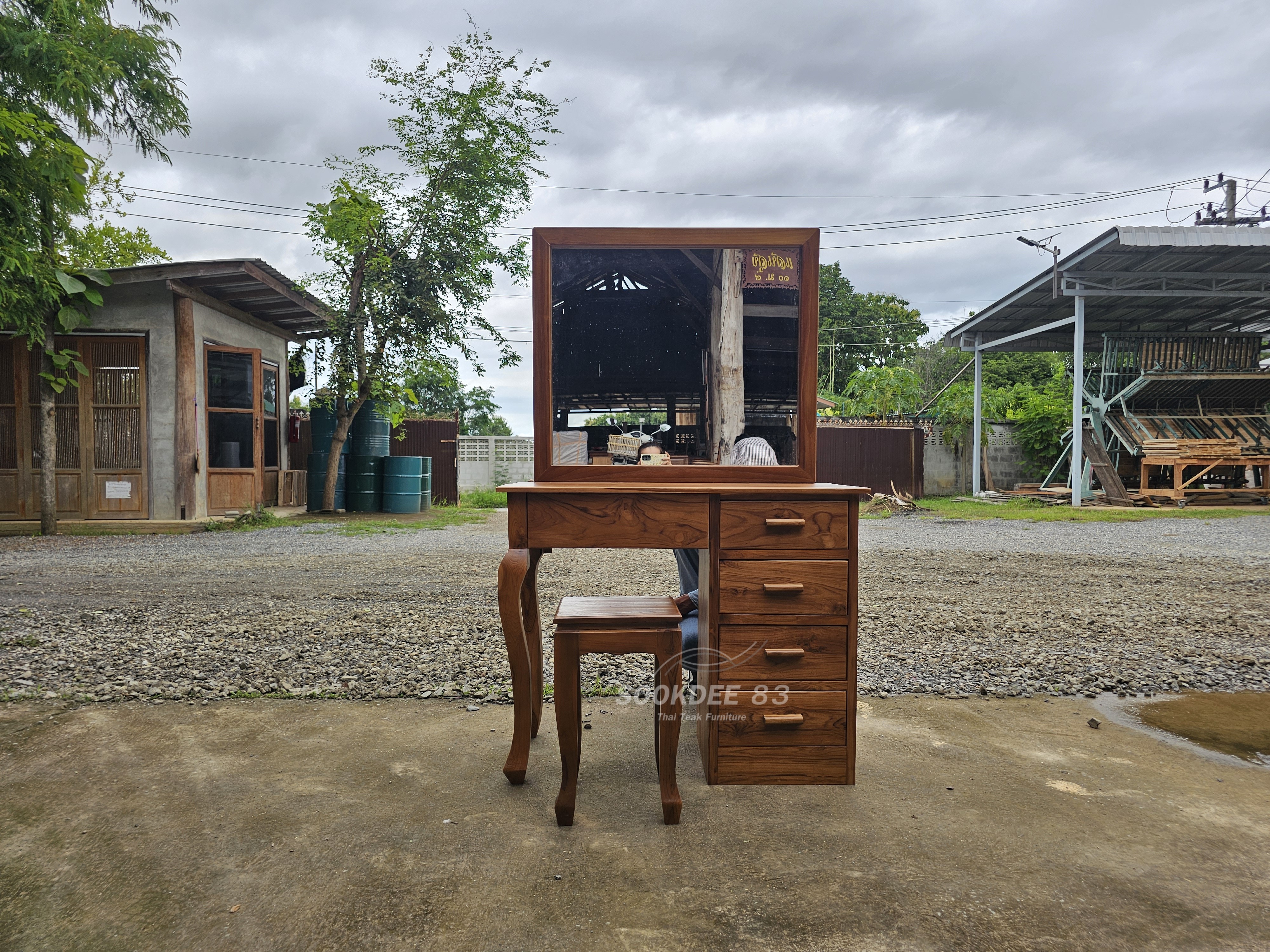 โต๊ะเครื่องแป้งขาหลุยส์ลิ้นชักข้าง