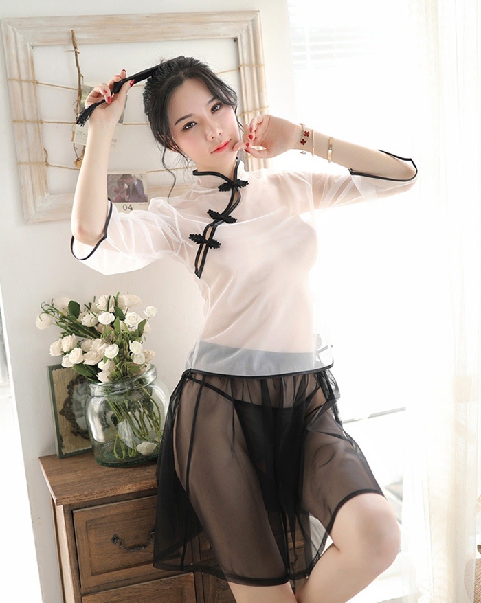 C8011 ชุดจีนโบราณเซ็กซี่ ชุดสไตล์วินเทจย้อนยุคมาในแบบ2ชิ้นประกอบไปด้วย เสื้อซีทรูแขนยาวแต่งกระดุมเชือกแบบชุดจีน กระโปรงสั้นซีทรูแบบผูกข้างตามรูปถ่ายสินค้าจริงเลยค่ะ