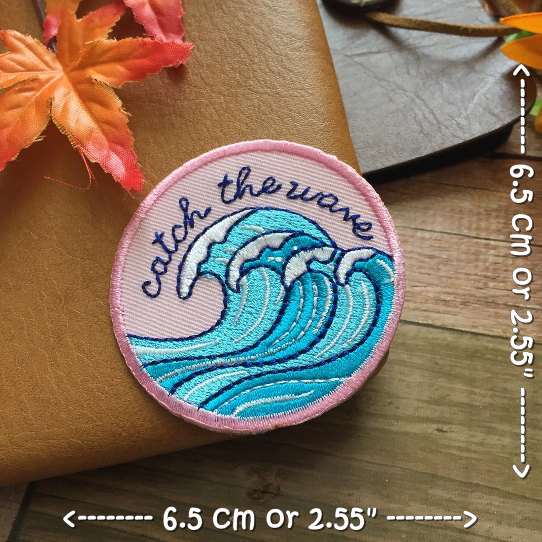 Wave ตัวรีดติดเสื้อ อาร์มรีด อาร์มปัก ตกแต่งเสื้อผ้า หมวก กระเป๋า แจ๊คเก็ตยีนส์ Cute Embroidered Iron on Patch