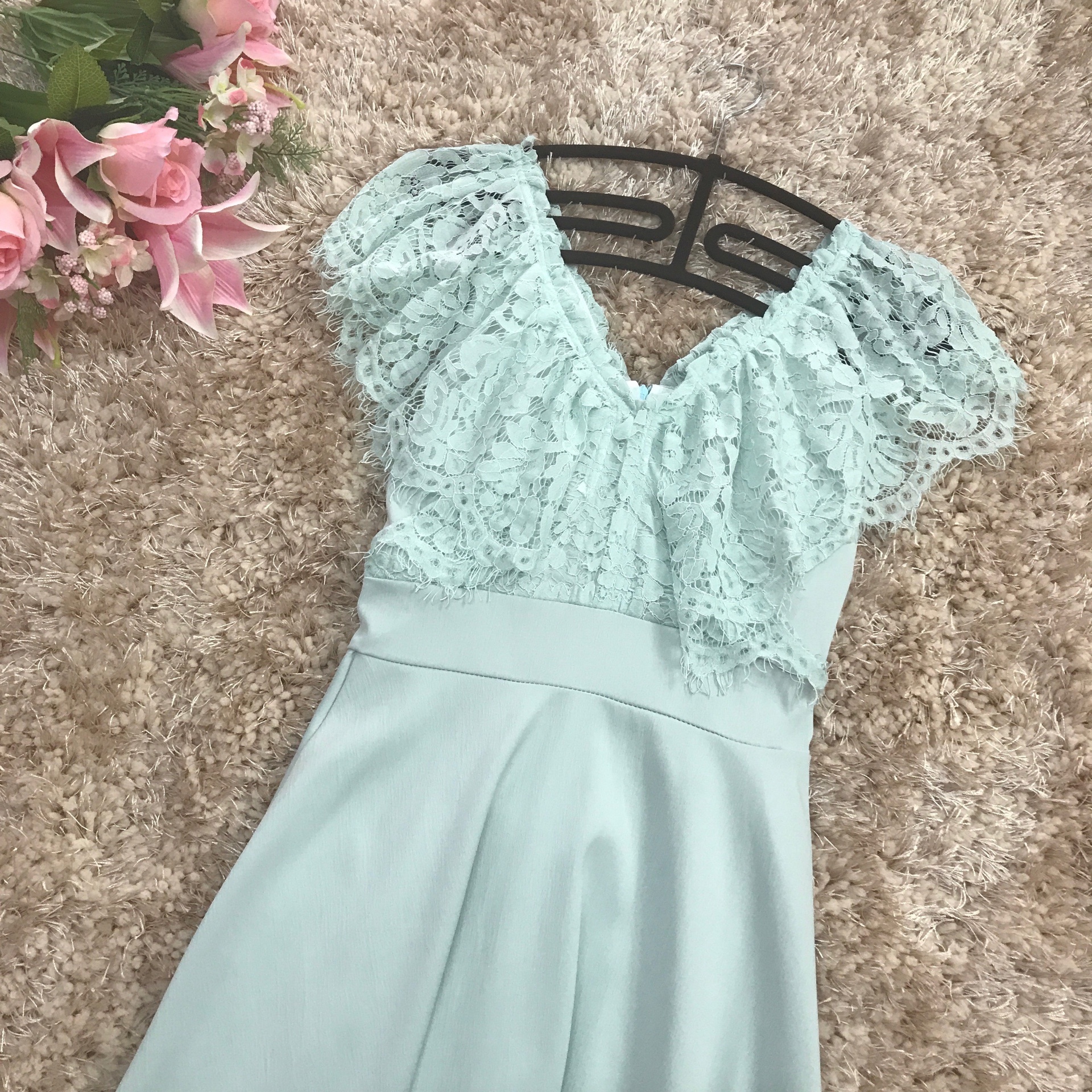 ชุดเดรสสีเขียวมิ้นต์ ส่งฟรี ems