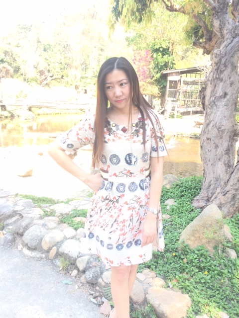 ชุดเดรสสีครีม พิมพ์ลาย น่ารักค่ะ ส่งฟรี ems
