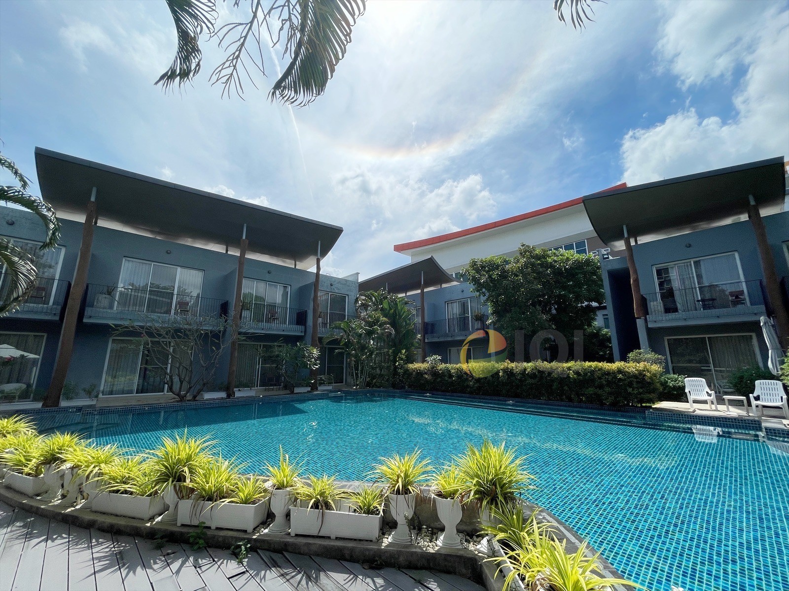ขาย Luxury resort hostel Serviced Residence ถนนบางนาตราด กม.26