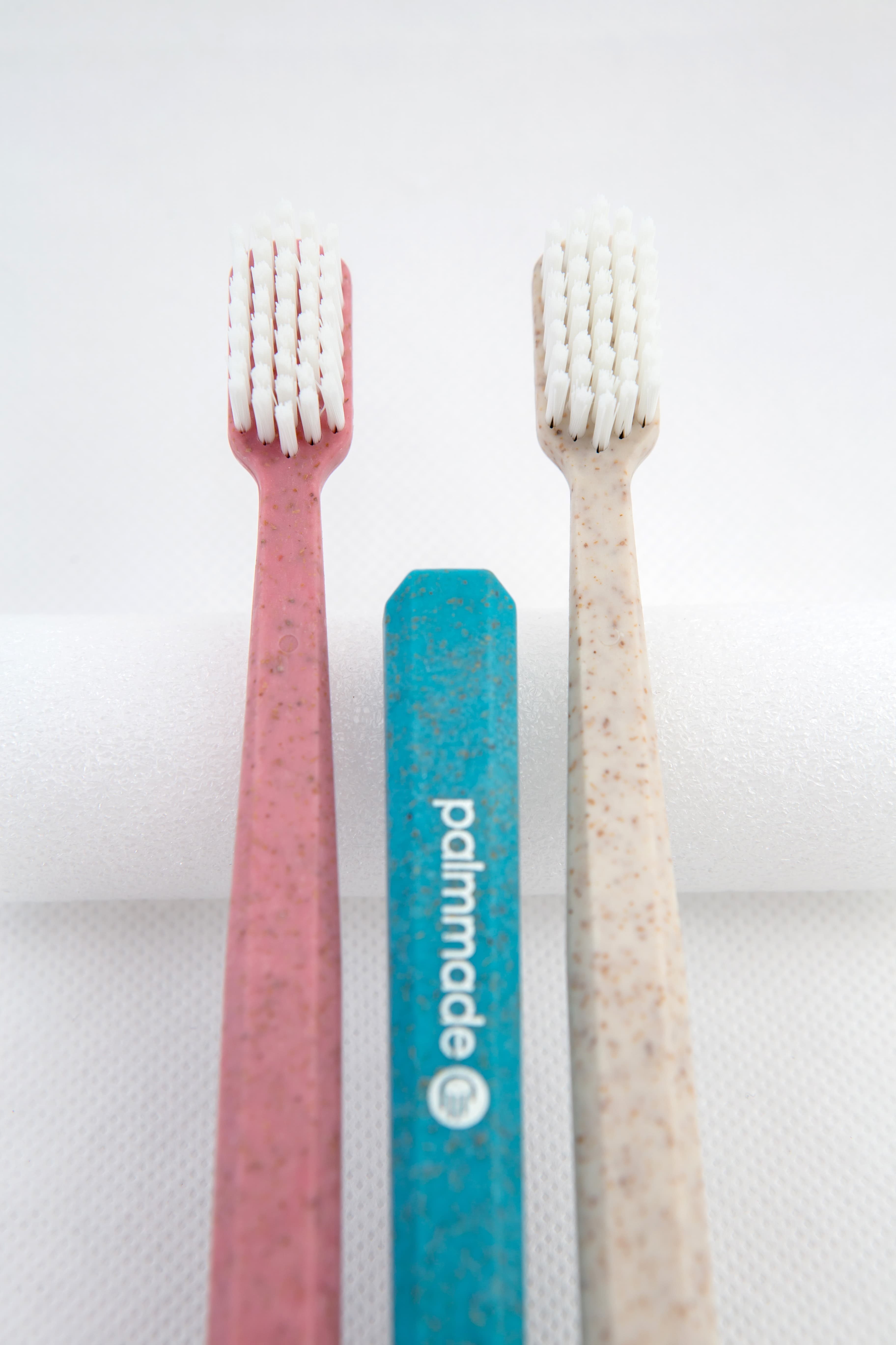 19080-แปรงสีฟัน อีโค่-ไฮ ไฮแสตนดาร์ด (12 ชิ้น)