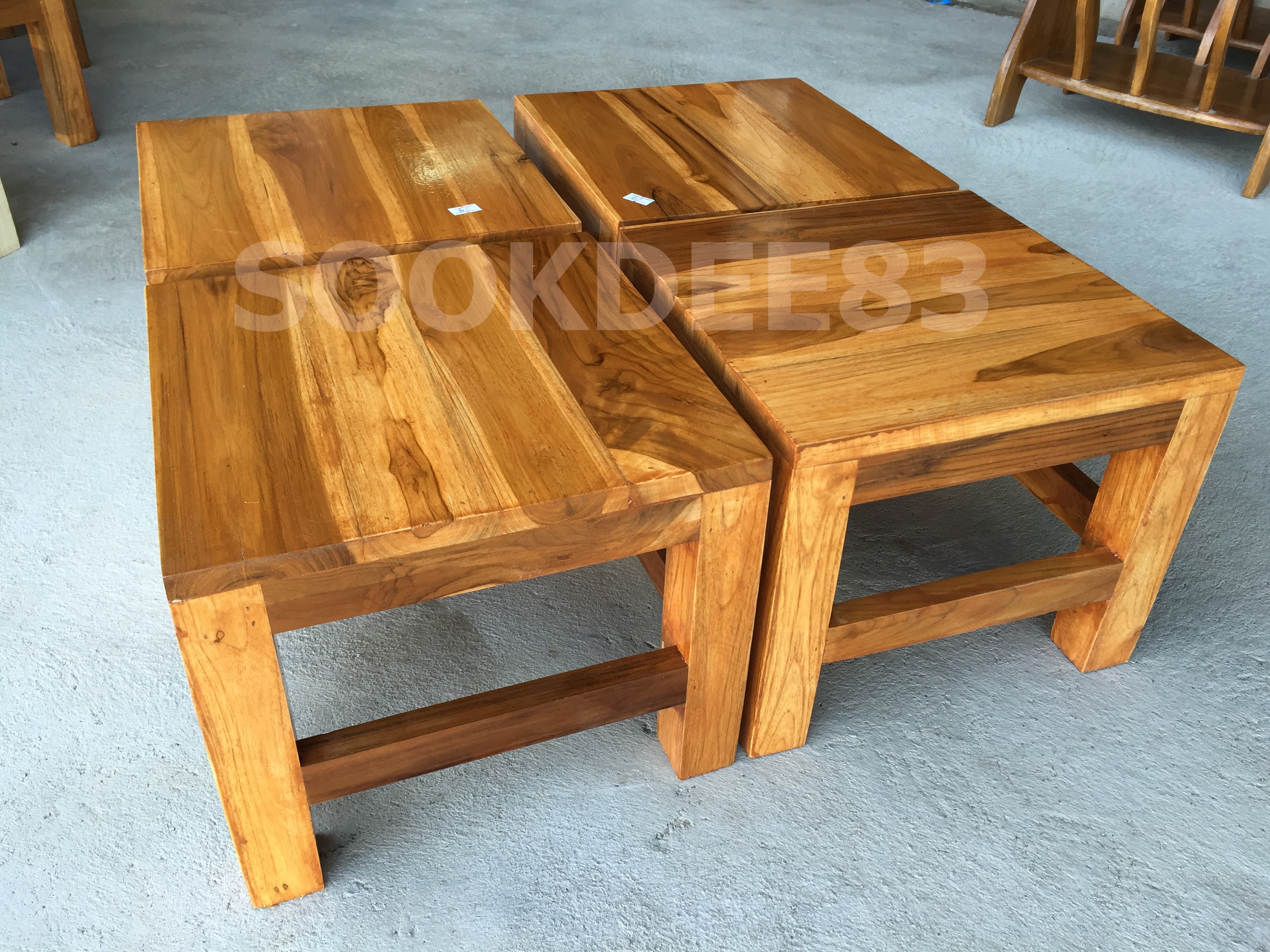 เก้าอี้นั่งไม่มีพนักพิง