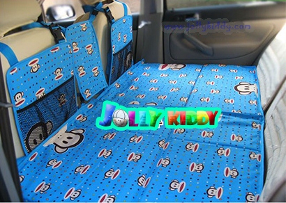 แผ่นปูปิดช่องวางเท้าเบาะหลังรถ กันเด็กตก Paul Frank ลาย CK ขนาด 134 x 75 cm A10104