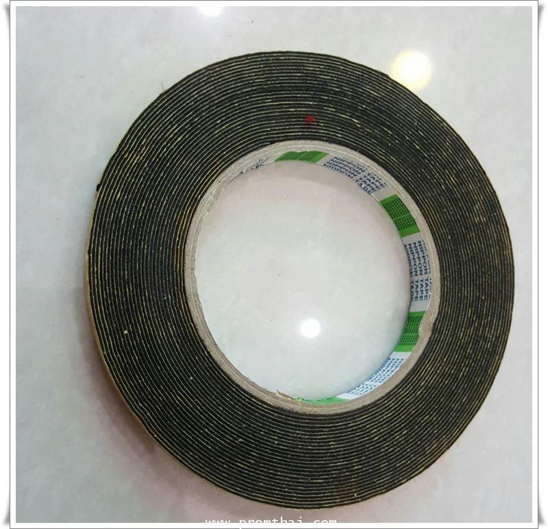 เทปติดพรมบันได เนื้อสีดำ แน่นมาก ราคาม้วนละ 65 บาท