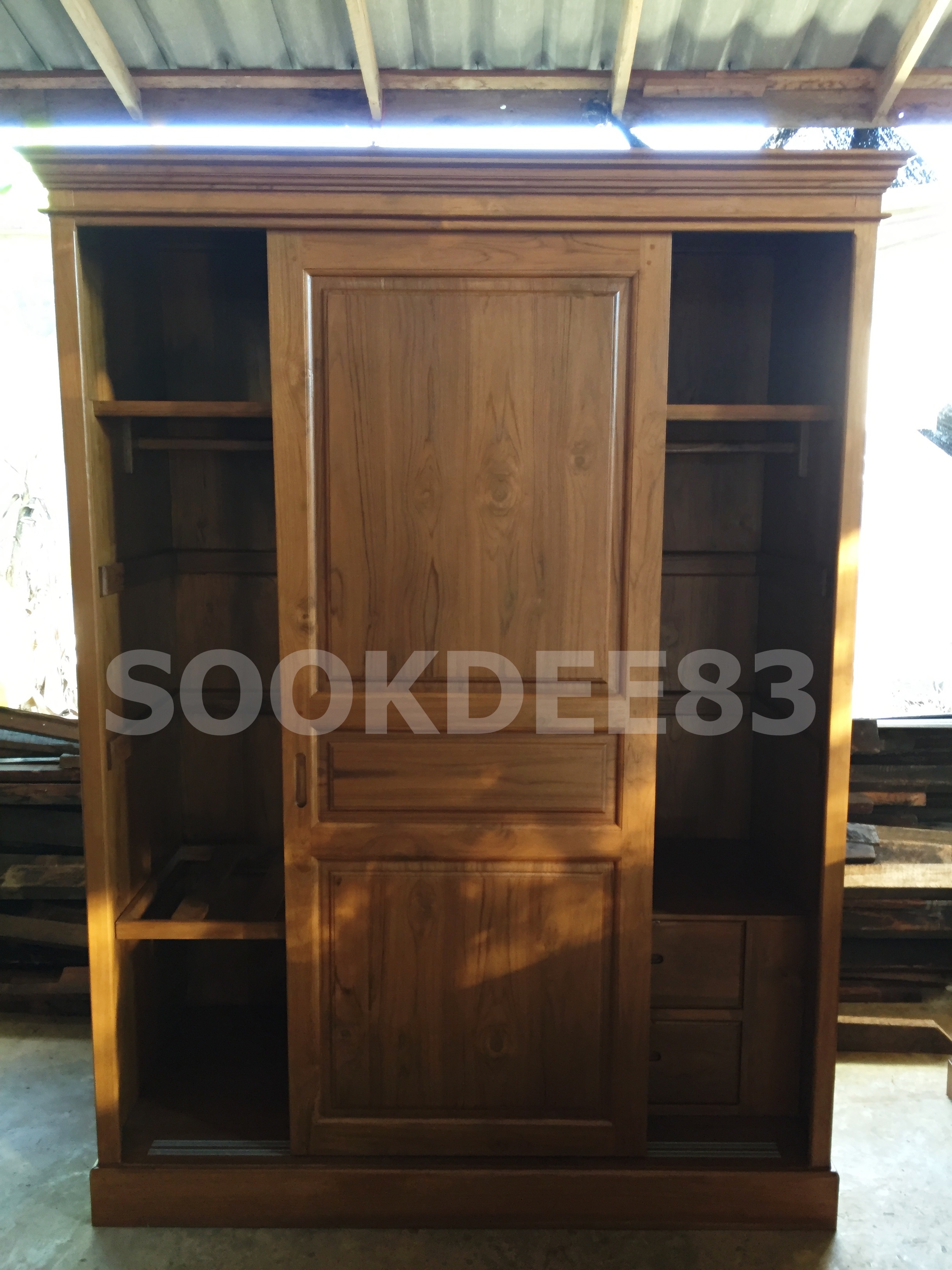 ตู้เสื้อผ้าบานสไลด์ สูง 2 ม.