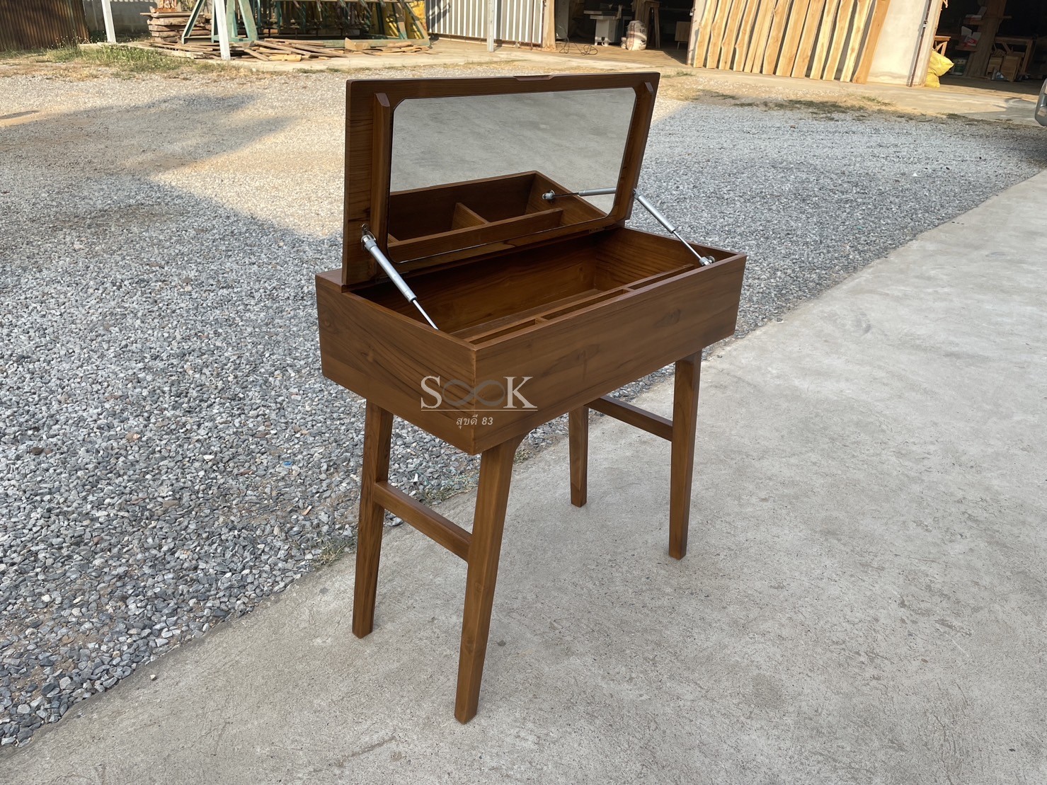 โต๊ะเครื่องแป้งท๊อปเปิดสวิง