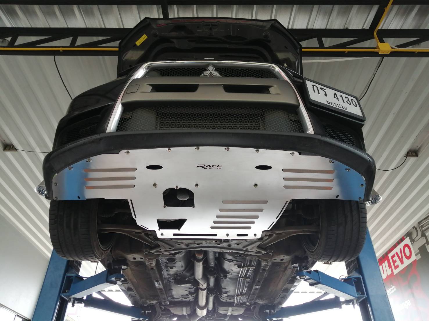 แผ่นปิดใต้ห้องเครื่องอลูมิเนียม Mitsubishi Lancer Evolution 10 Raceplate_Undertray
