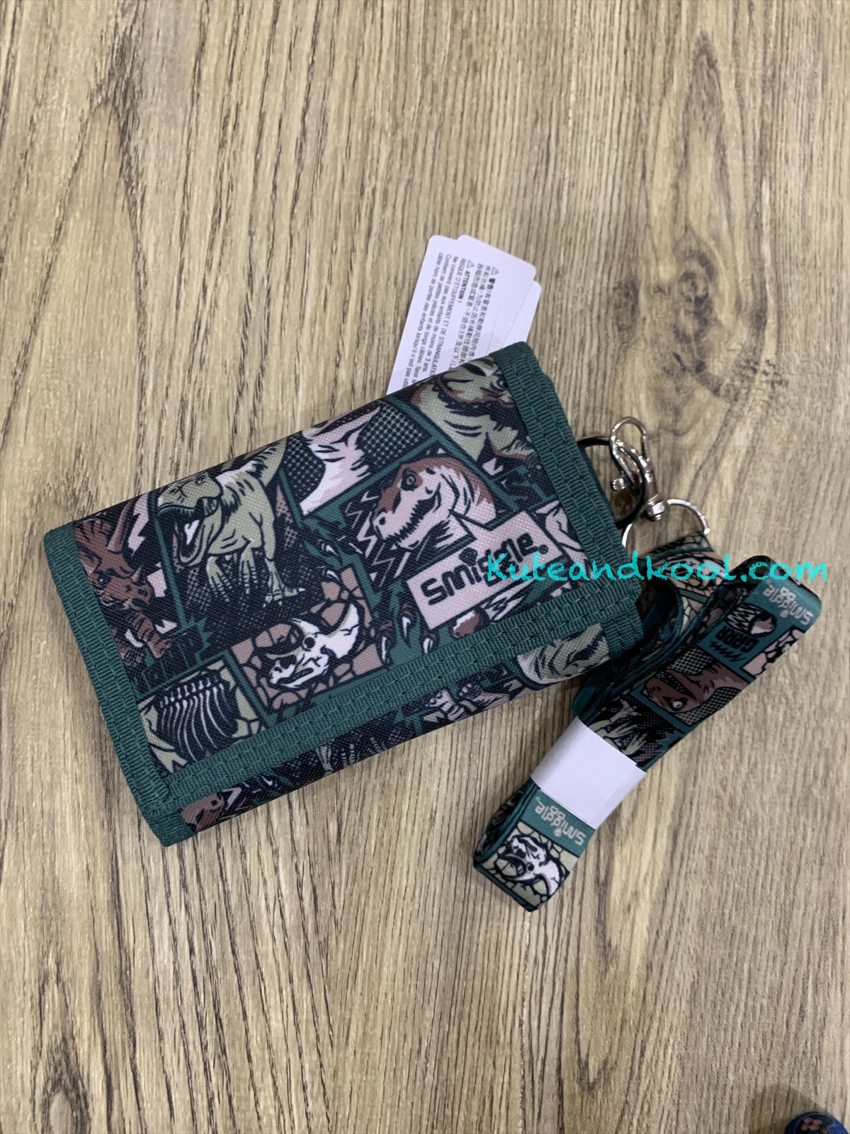 กระเป๋าตัง smiggle wallet with lanyard - เขียว