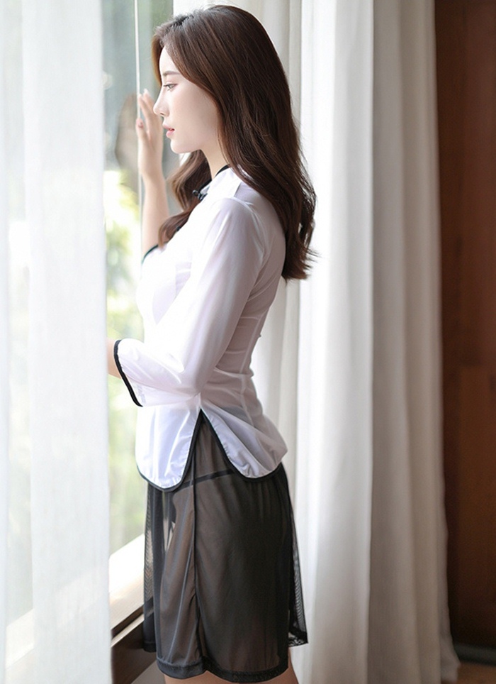 C8002 ชุดนักเรียนจีนแบบโบราณ ชุดนักเรียนจีนสไตล์วินเทจย้อนยุคมาในแบบ2ชิ้นประกอบไปด้วย เสื้อแขนยาวคอจีนแต่งกระดุมเชือกเป็นผ้าซีทรูเนื้อนิ่มๆและกระโปรงซีทรูสีดำขอบเป็นยางยืดตามรูปเลยค่ะ