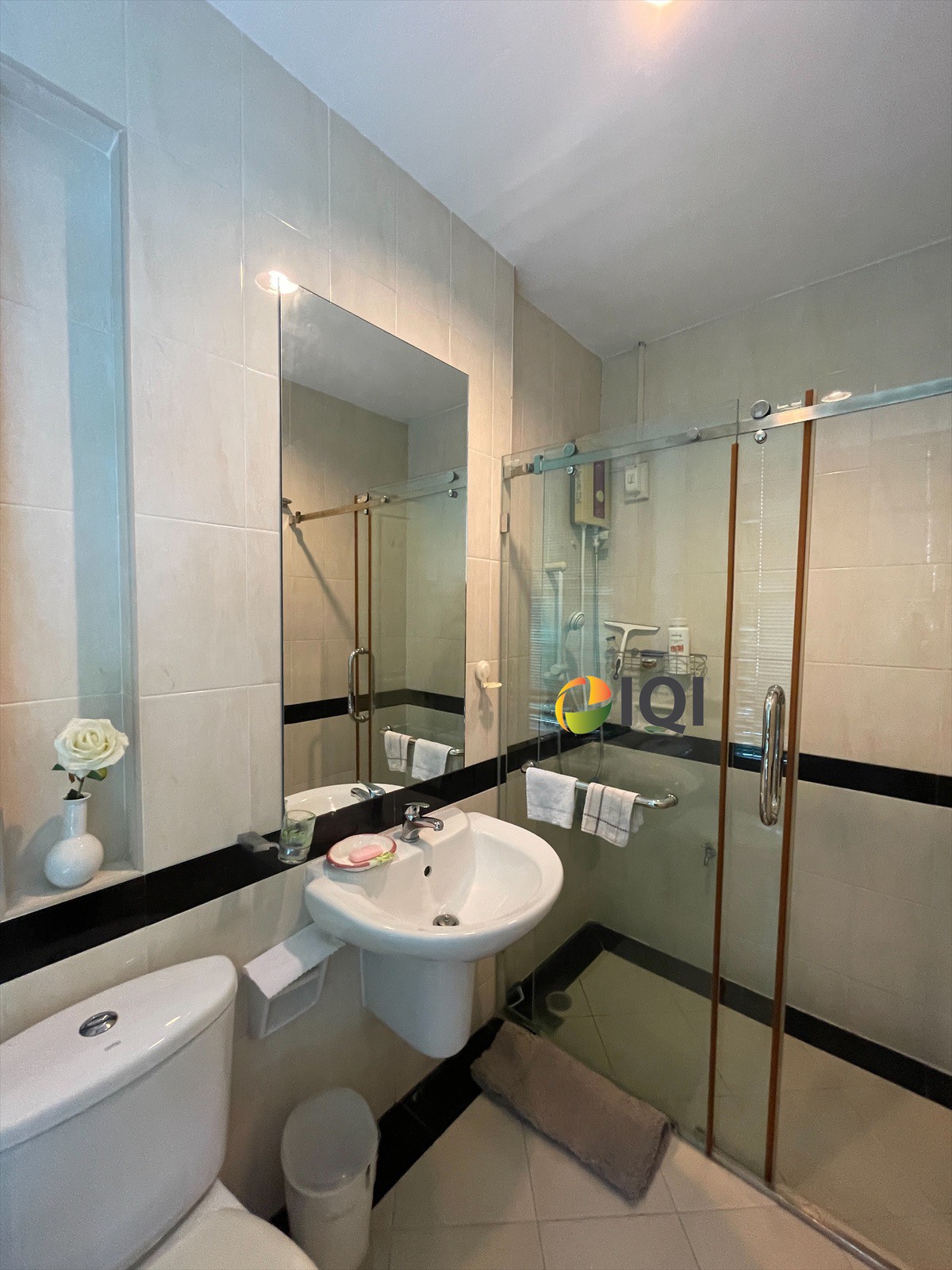 ขาย ทาวน์โฮม 3 ชั้น บ้านกลางเมือง บริติช ทาวน์ ศรีนครินทร์