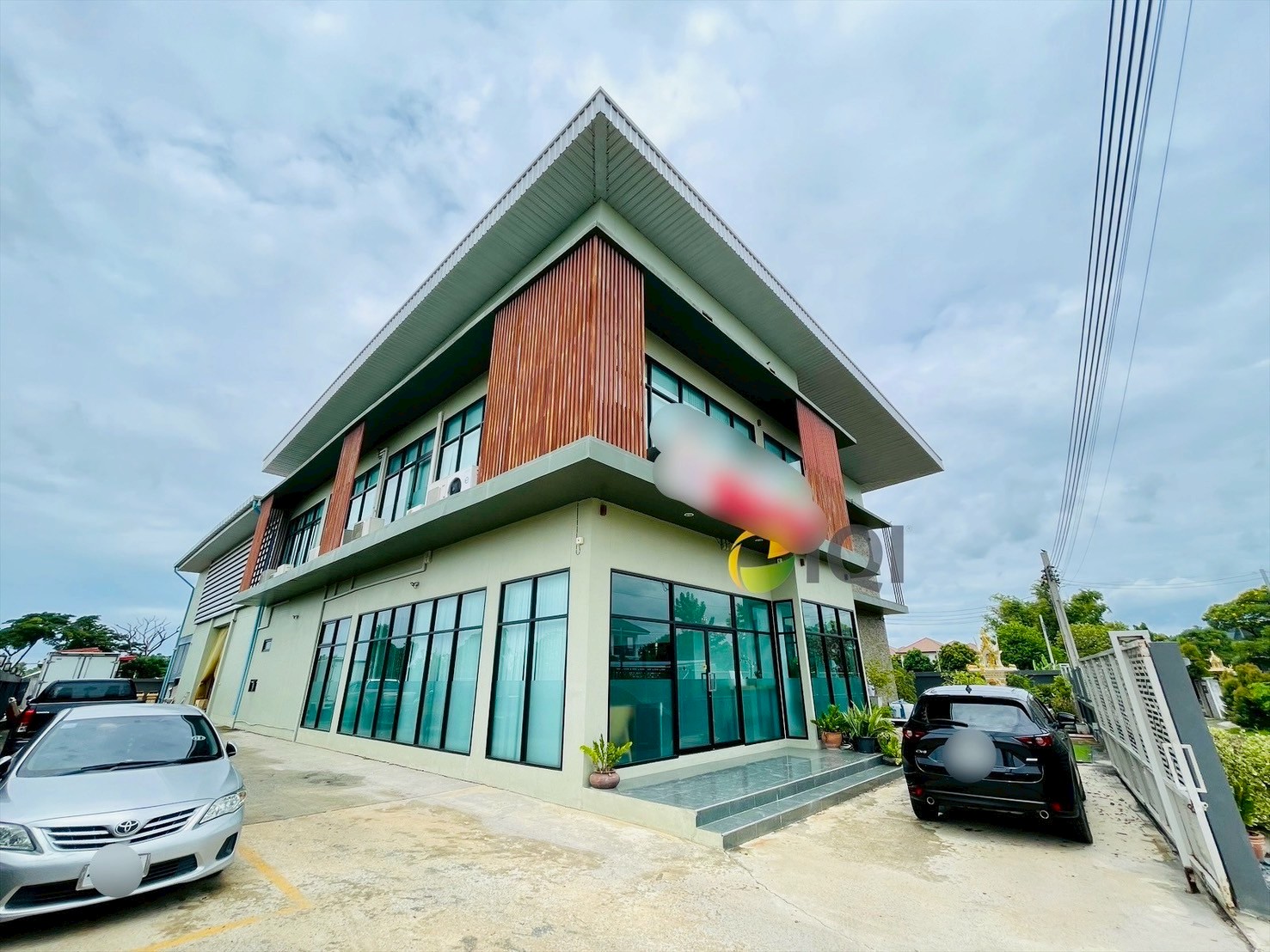 ขายที่ดินพร้อมสำนักงาน 2 ชั้นและคลังสินค้า เนื้อที่ 1 ไร่ ถนนบัวนครินทร์ บางนาตราด