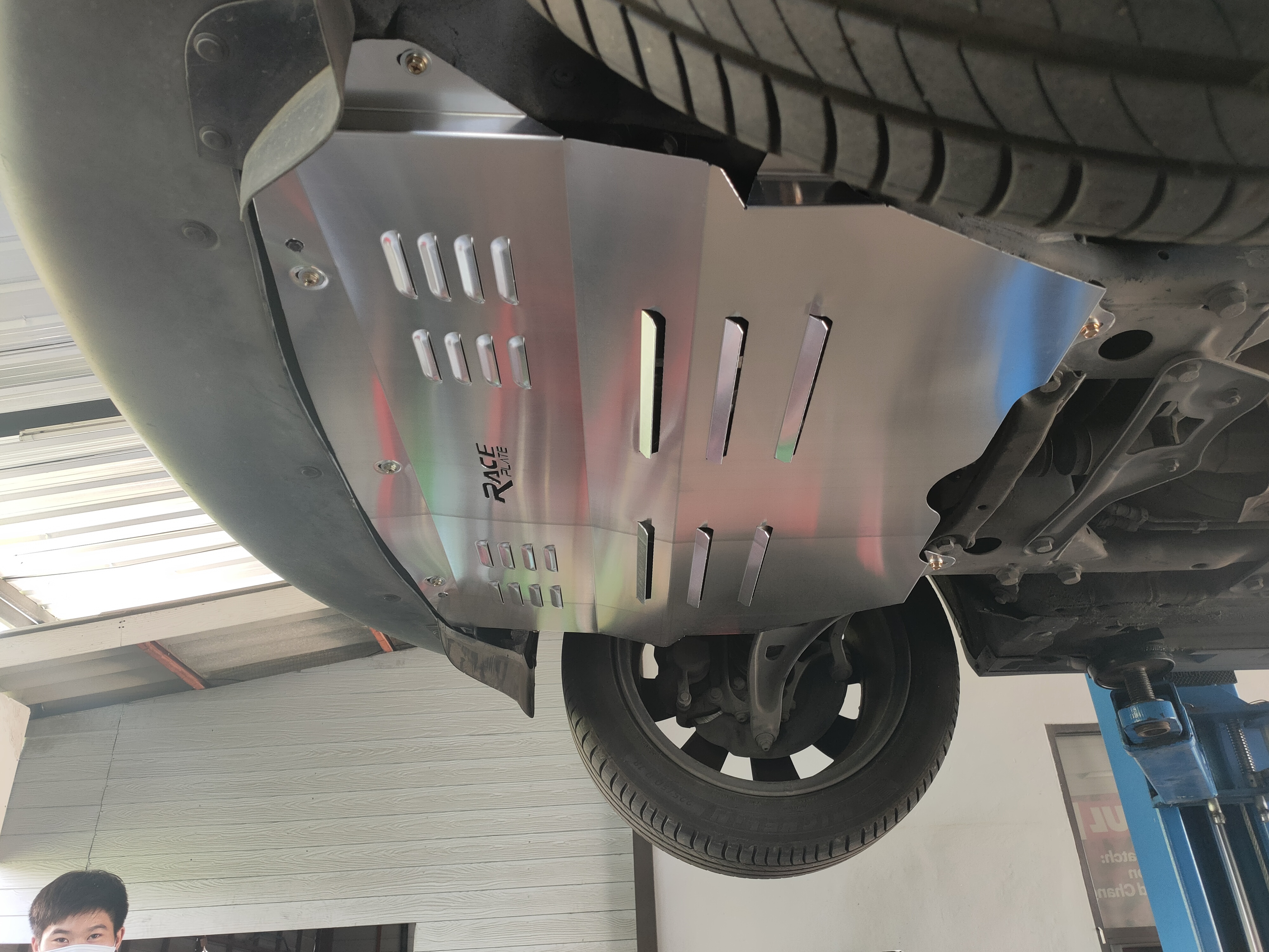 แผ่นปิดใต้ห้องเครื่องอลูมิเนียม minicooper Countryman R60 Raceplate_Undertray