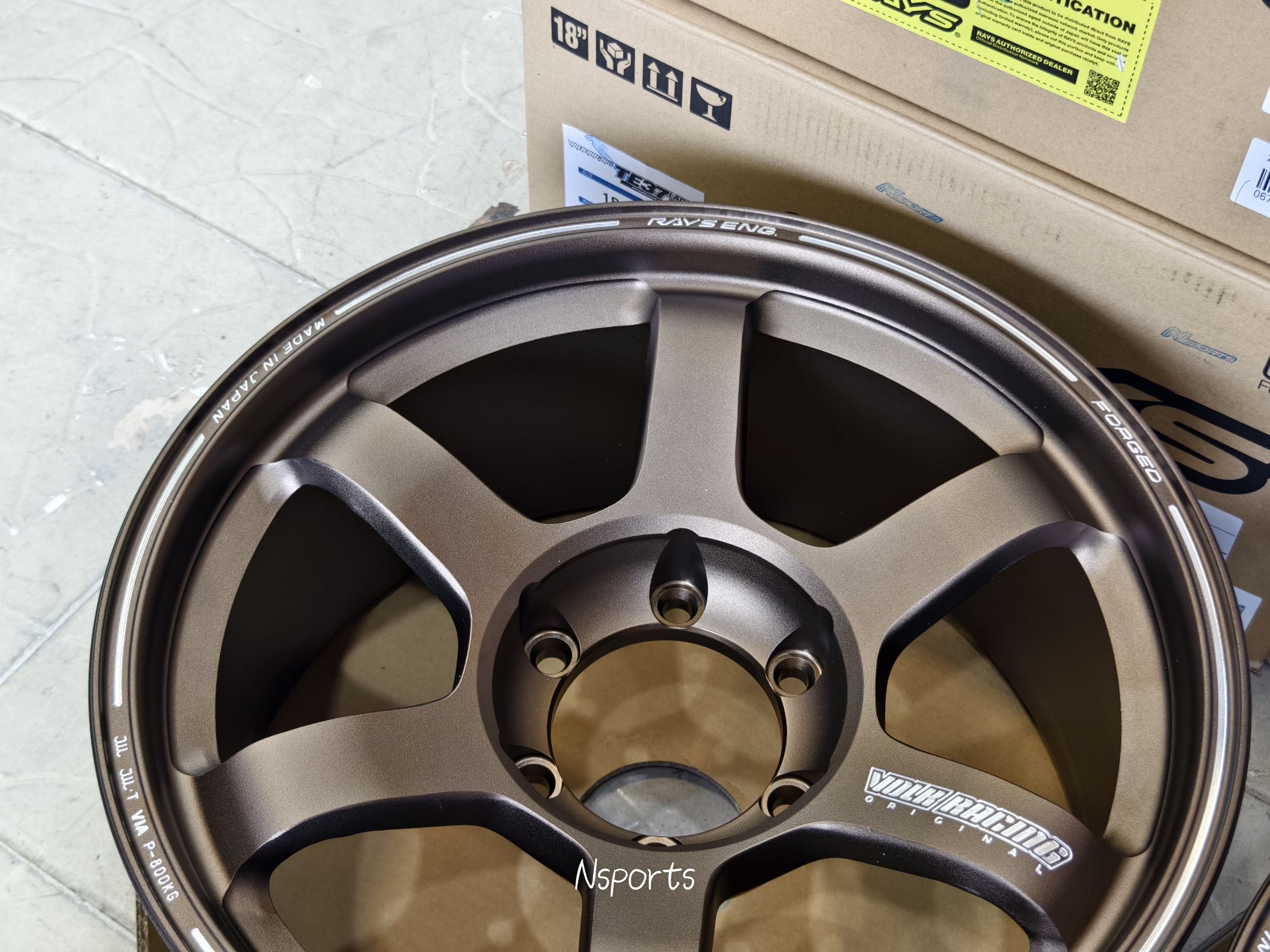 ล้อแม็กซ์ Rays TE37Progressive II 18x9+0 6-139.7 สี Bronze