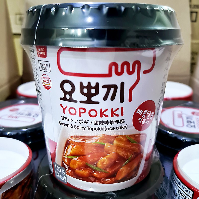 (แบบถ้วย) Yopokki Sweet & Spicy Tokpokki ต็อกป๊อกกิซอสเผ็ด ขนาด 140 กรัม